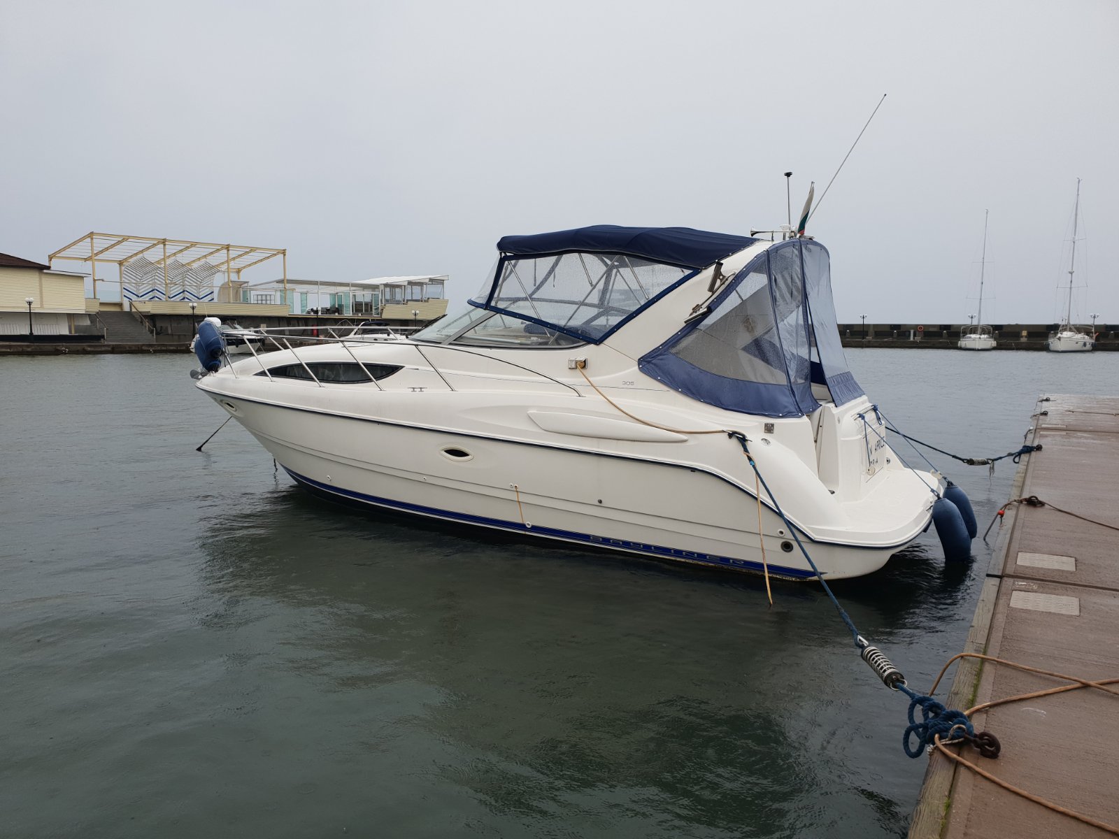 BAYLINER 305